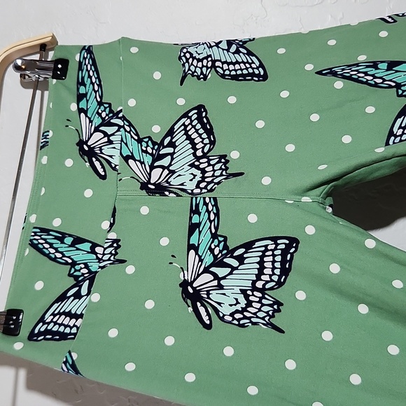 LULAROE LLR OS Butterfly On Geen Buttery Soft Legging One Size - Picture 5 of 8